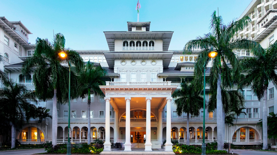 moana-surfrider-entrance