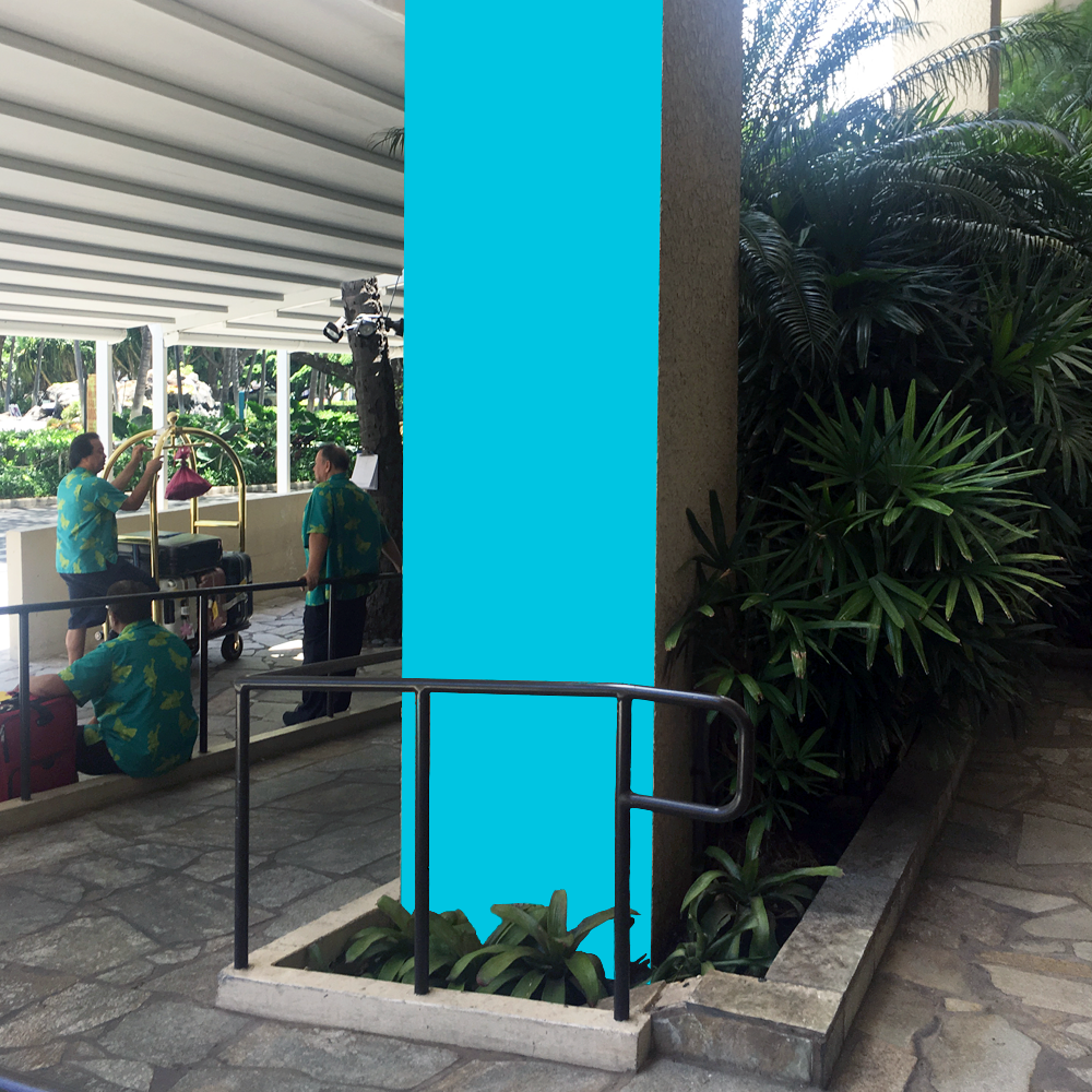 tapa-escalator-column-banner