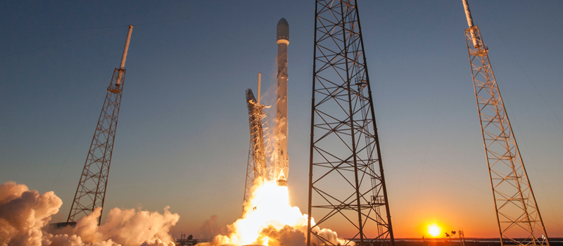 Image of space rocket being launched - OneWeb LEO-HTS Satellites