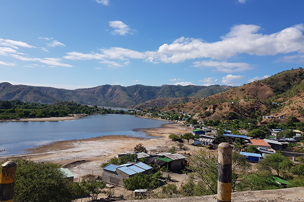 Small Community en route to Metinaro City