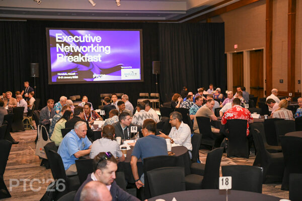 Executive-Networking-Break-007